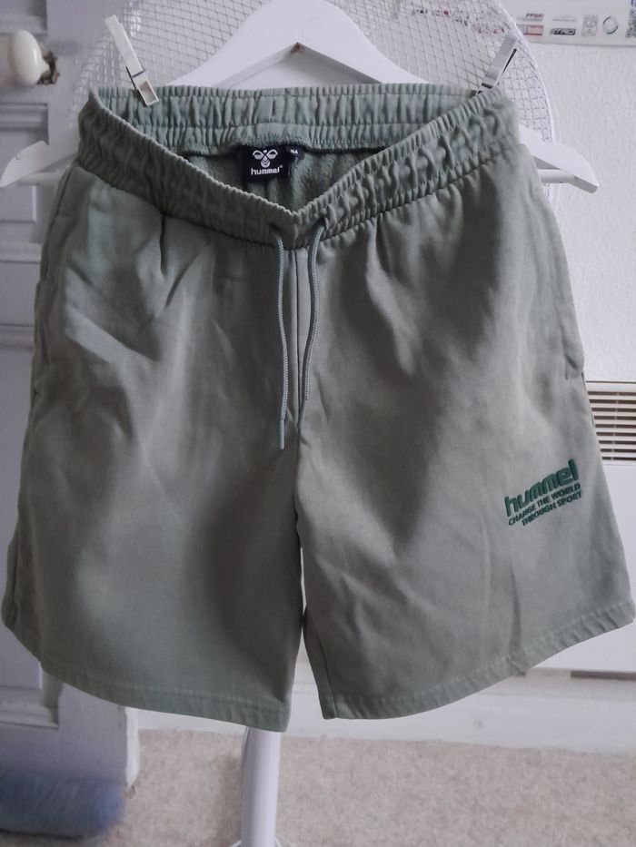 Short garçon de Marque Hummel Taille 14 ans - photo numéro 4