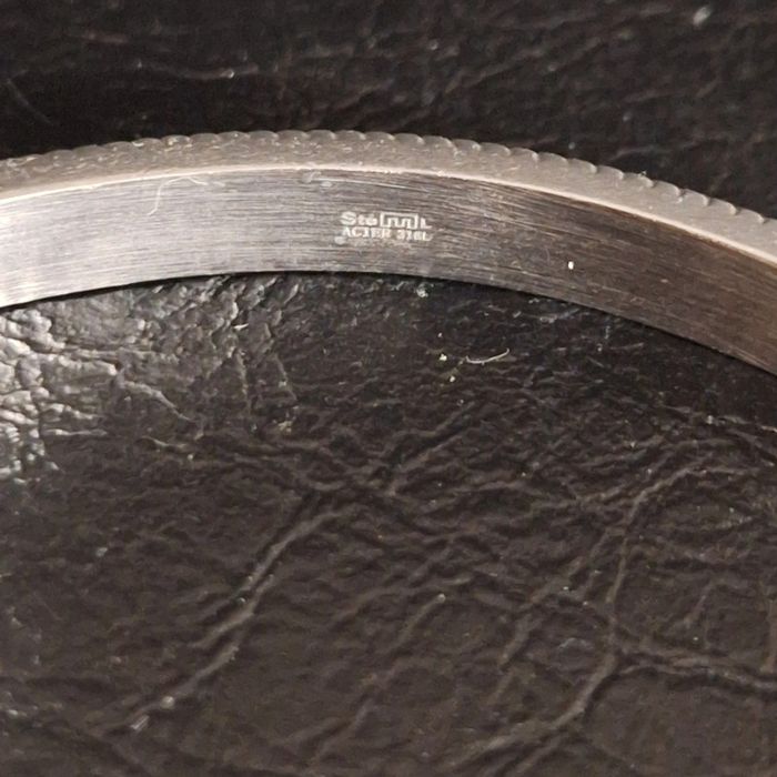 Bracelet jonc ouvert en acier inoxydable - photo numéro 5
