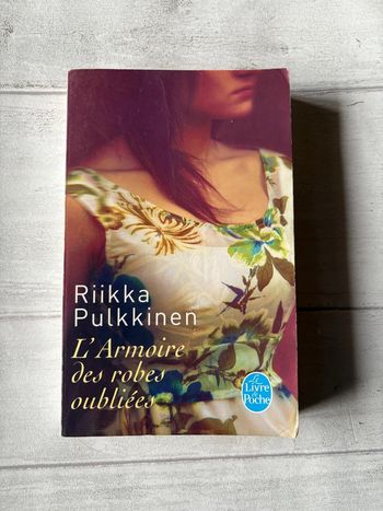 L’armoire des robes oubliées Riikka Pulkkinen