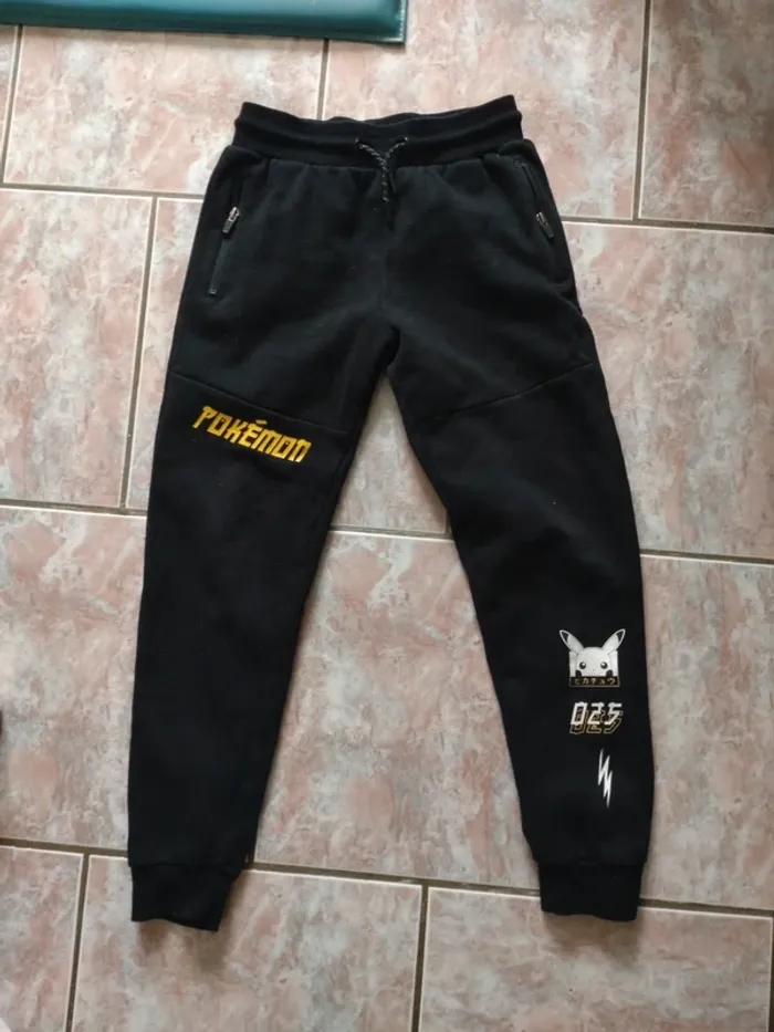 Pantalon de jogging Primark pokémon taille 10/11 ans
