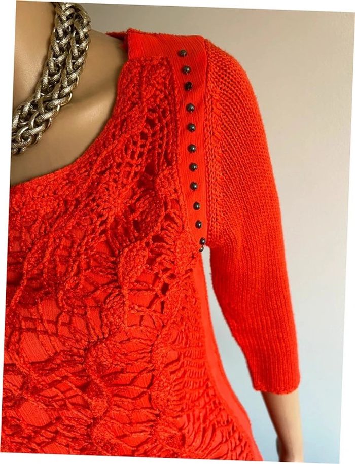 Pull orange avec dentelle et manches 3/4 Bréal taille 36 bon état (petit défaut) - photo numéro 6
