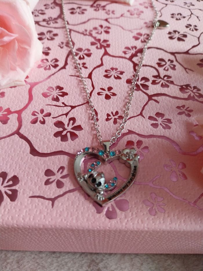 Collier stitch