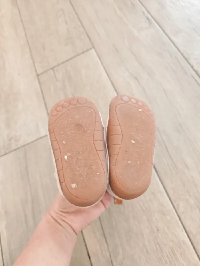 Chausson souple rose idéal pour crèche 23 - photo numéro 3