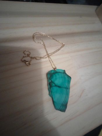 Collier éclat en pierre naturelle de malachite