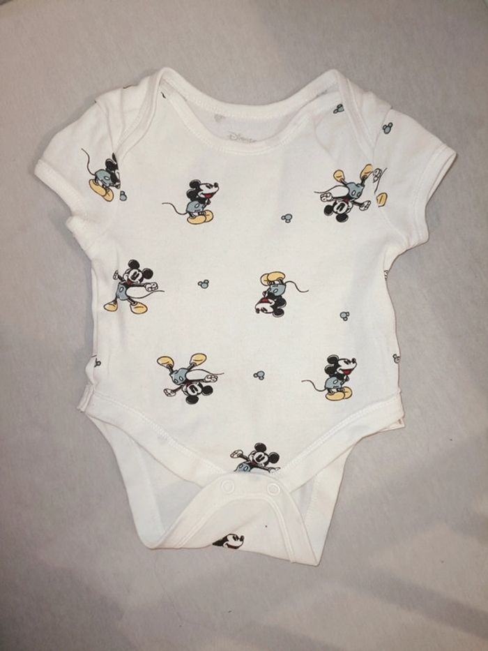 Bodie Mickey taille 0-3mois Primark