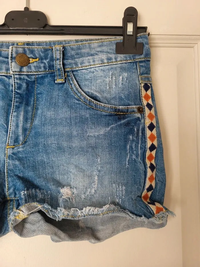 Short en jean déchiré avec broderies ethniques NVY - photo numéro 3