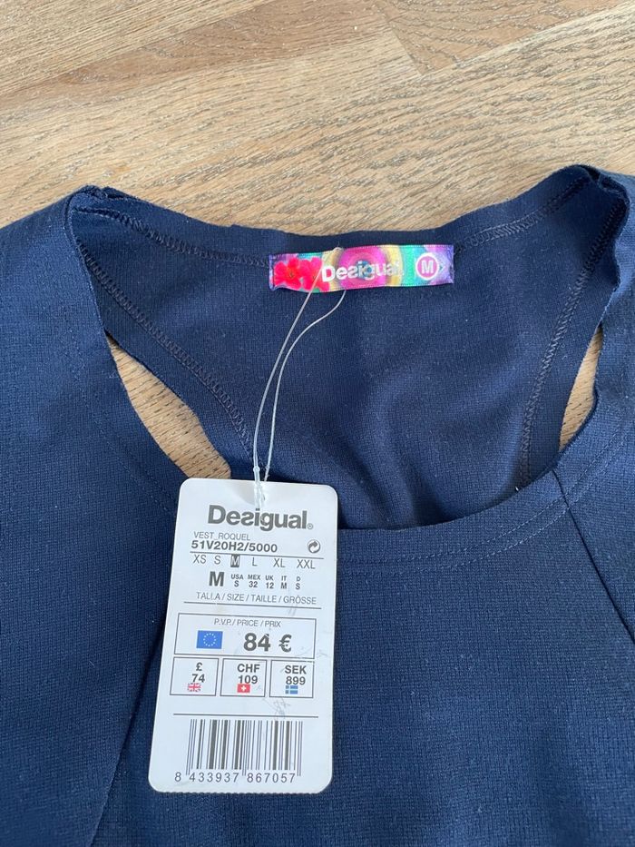 Robe desigual neuve M - photo numéro 3