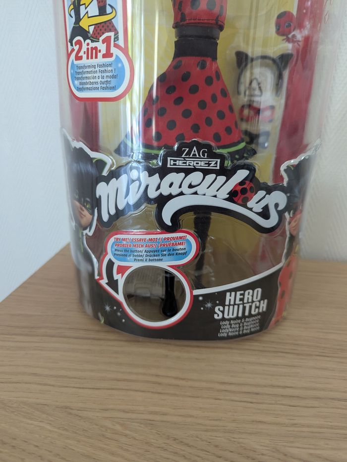 Poupée miraculous ladybug hero switch - photo numéro 4