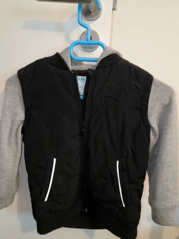 Veste/blazer demi saison à capuche. Gémo. 6ans