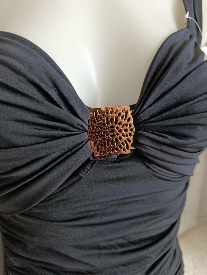 Maillot de bain une pièce Rougegorge noir boucle dorée neuf 90C - photo numéro 4