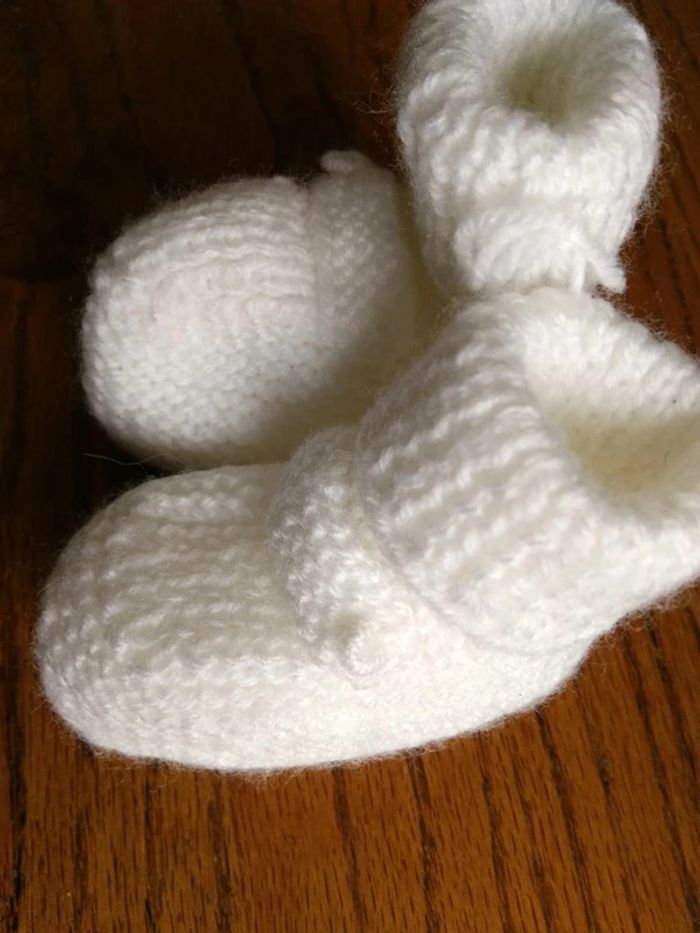 Chausson petits petons en laine mixte voir modèles Petits Petons en laine blanche 0.3 mois rehaussés