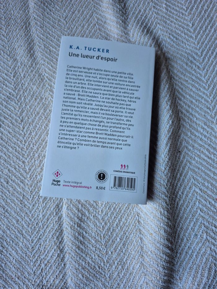 Une lueur d'espoir K.A. Tucker - photo numéro 6