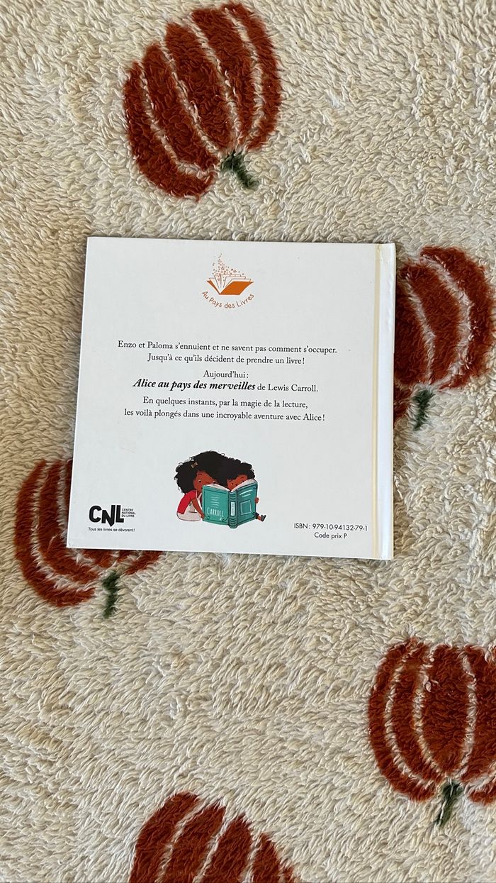 💜 Livre Alice au pays des merveilles hachette jeunesse 💜 - photo numéro 2