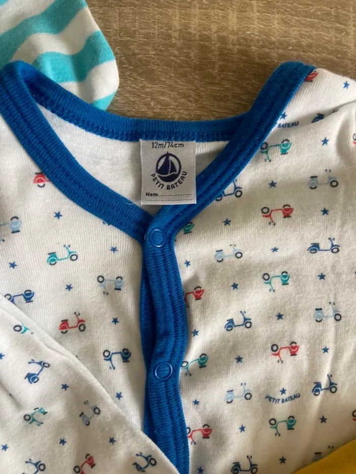 Lot pyjama + body Petit Bateau - photo numéro 3