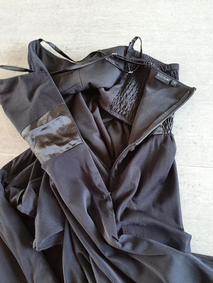 Robe noire 40 - photo numéro 10