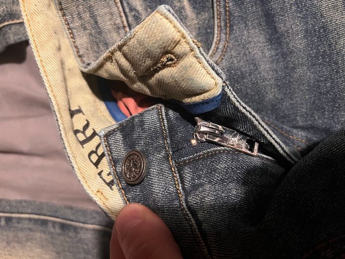 Jeans burberry officiel - photo numéro 10