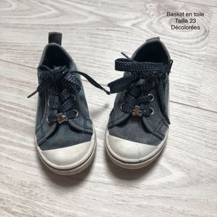 Chaussure en toile