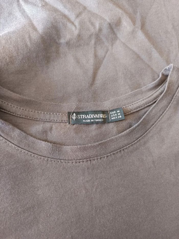 T-shirt Stradivarius taille M - photo numéro 4