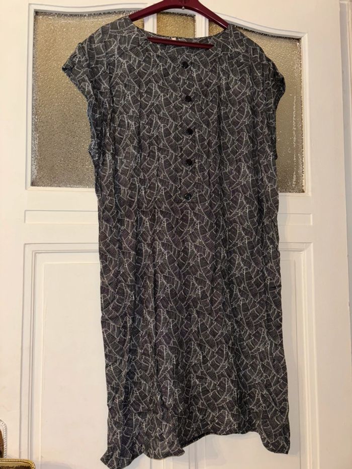 Robe noir et blanche