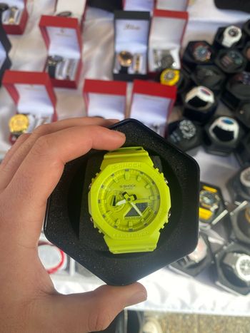 Montre G Shock jaune fluo
