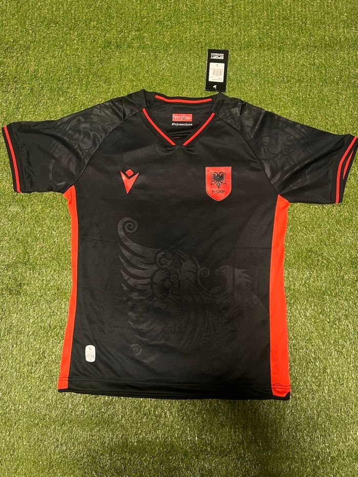 Nouveau maillot de foot Albanie 2026 - photo numéro 1