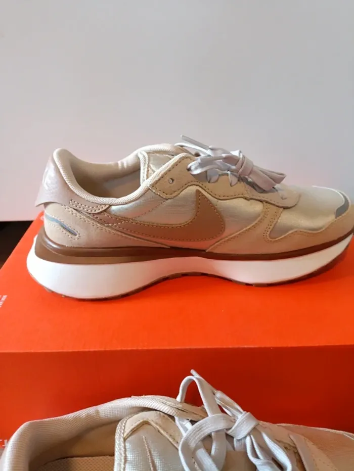 Baskets sneakers Nike waffle phoenix femme - photo numéro 3