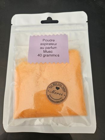 Poudre aspirateur au parfum musc