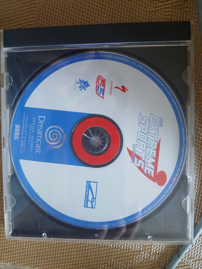 Console Sega Dreamcast avec 1 jeu - photo numéro 9