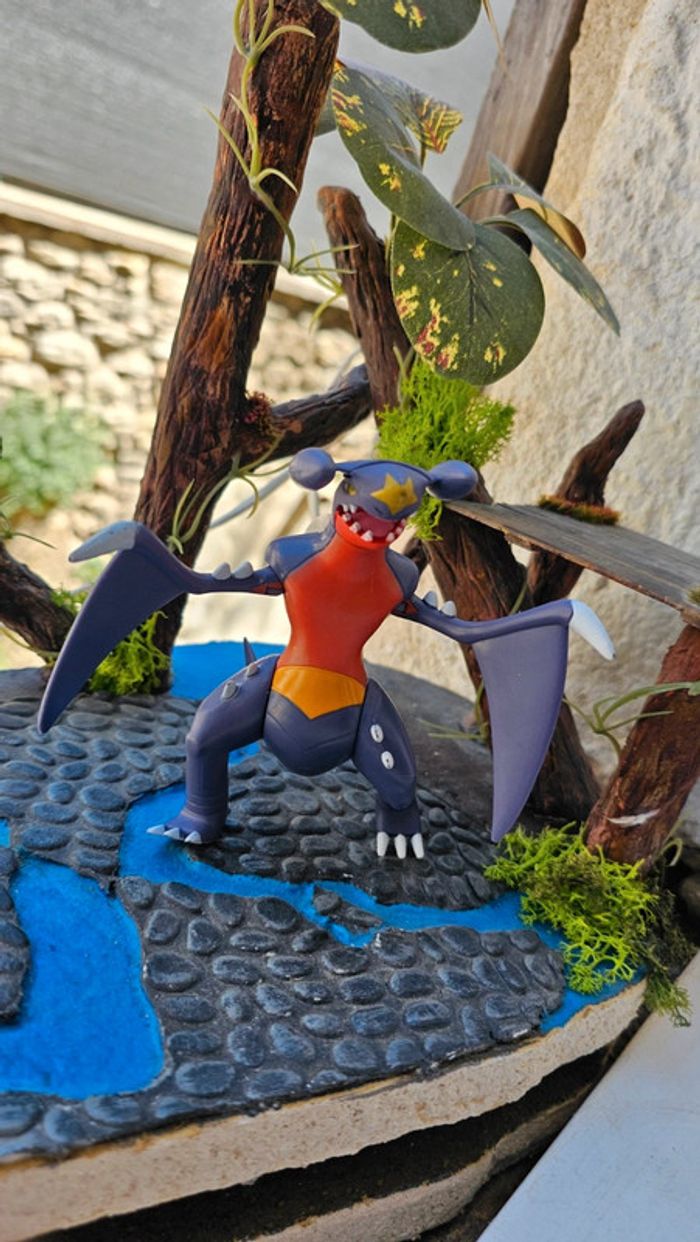 Super figurine Pokemon Nintendo carchacrok - photo numéro 3