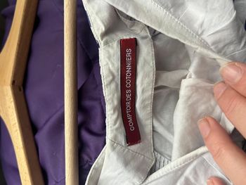 top à volant bleu et blanc