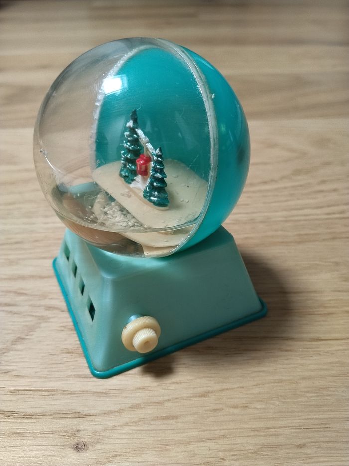 Boule à neige calendrier perpétuel téléphérique - photo numéro 2