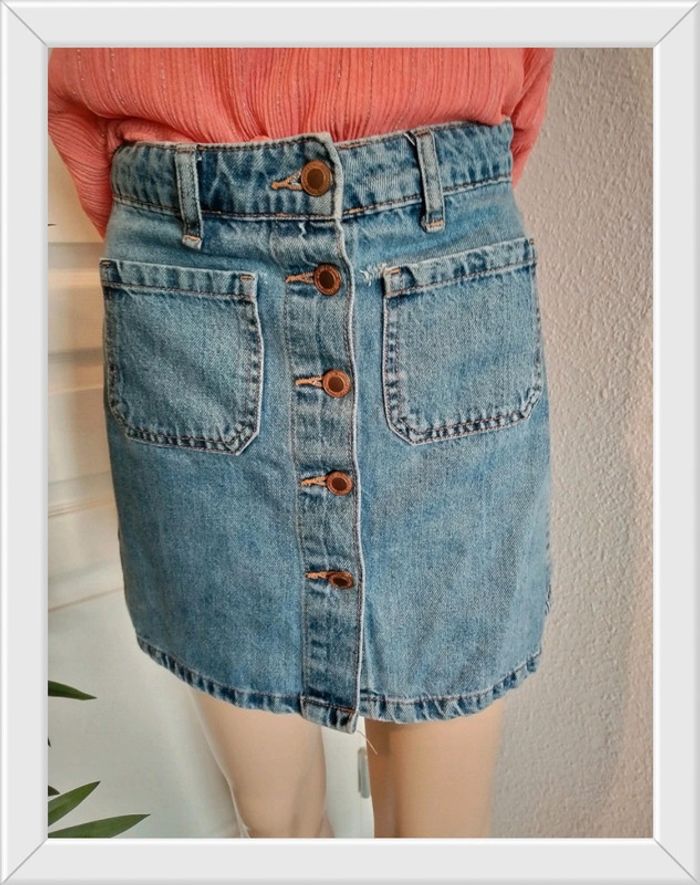 Jupe Bershka taille xs très bon état - photo numéro 2