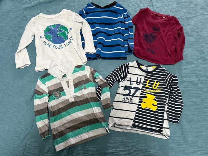 Pack à rayures : salopettes, t-shirt et pulls