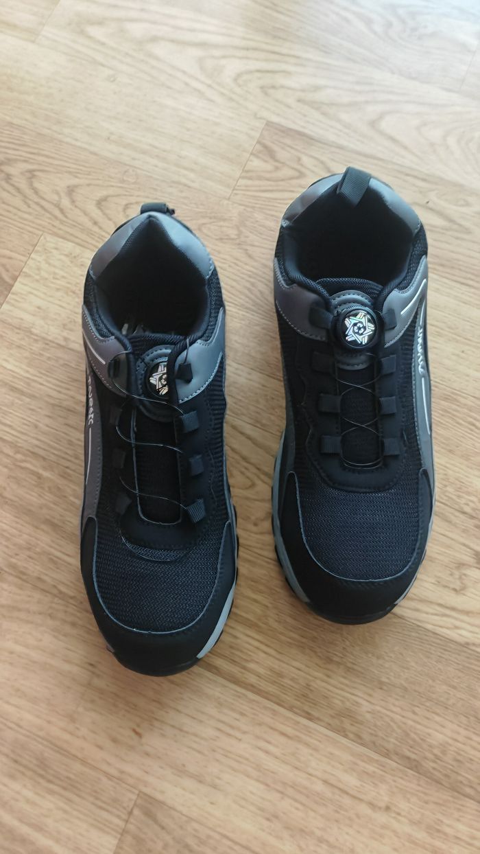 Chaussures sécurité taille 44 - photo numéro 2