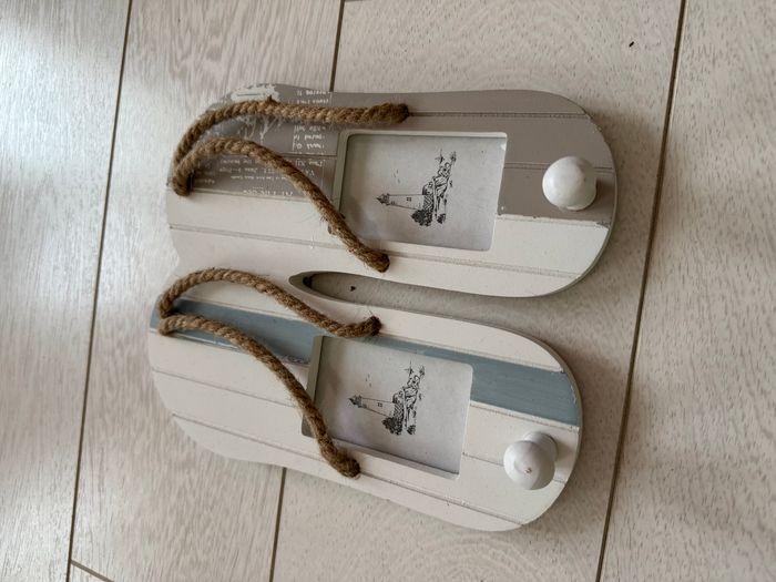 Porte manteau marin en forme de tongs - photo numéro 2