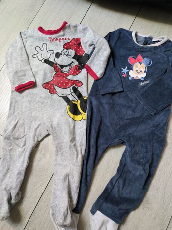 2 Pyjama velours 24 mois Minnie