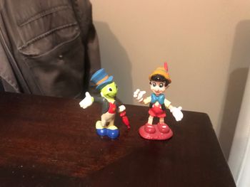 Figurine pinocchio et jiminy criquet disney