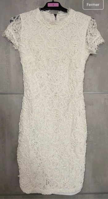 Robe brodé