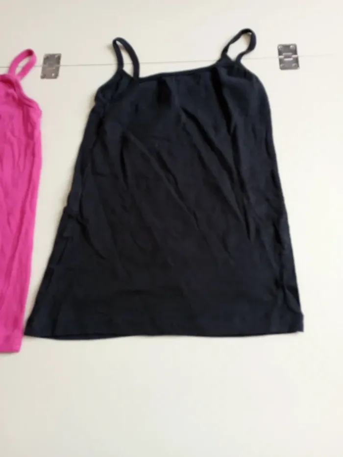 Lot de 2 débardeur un rose un noir little girl 14 ans - photo numéro 6