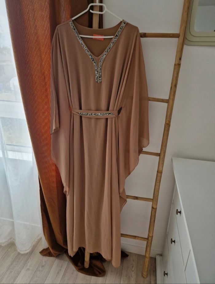Robe longue beige