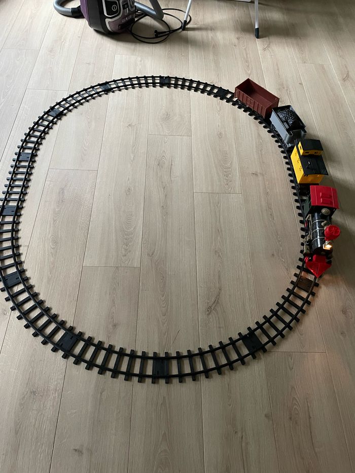 Train  électrique avec sons et lumière - photo numéro 2