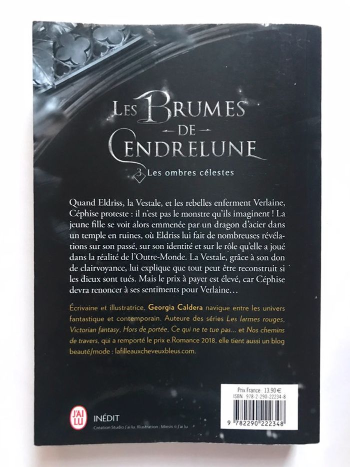 Livre « Les brumes de Cendrelune » de Georgia Caldera - photo numéro 3