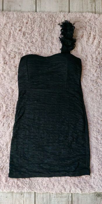 Robe bustier avec une bretelle détachable