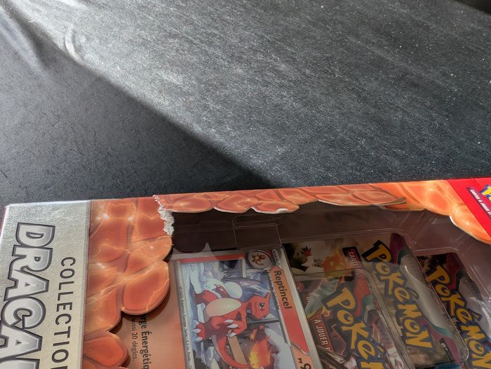 Pokémon coffret collection premium Dracaufeu ex - photo numéro 4