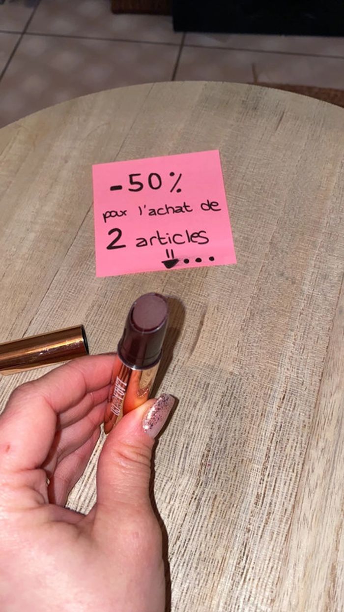 Rouge lèvres - photo numéro 2