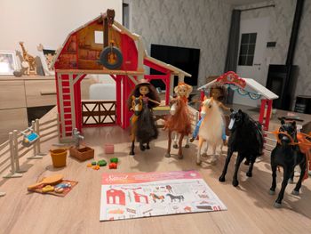 Centre équestre spirit et poupées