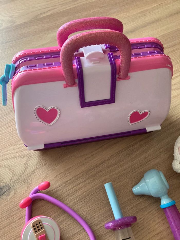 Hôpital Docteur la Peluche avec Câline - photo numéro 6