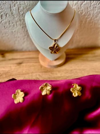 Collier et bague fleur