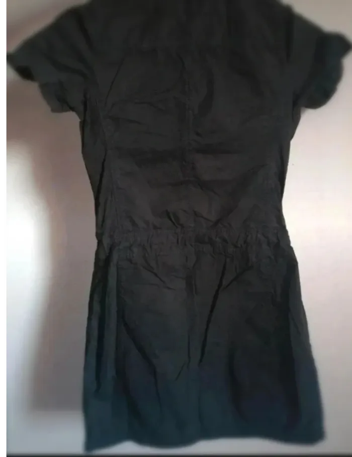 Robe courte noire - photo numéro 2