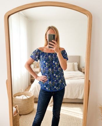 Top bleu fleuri épaules dénudées avec pompons - La Halle - taille S

